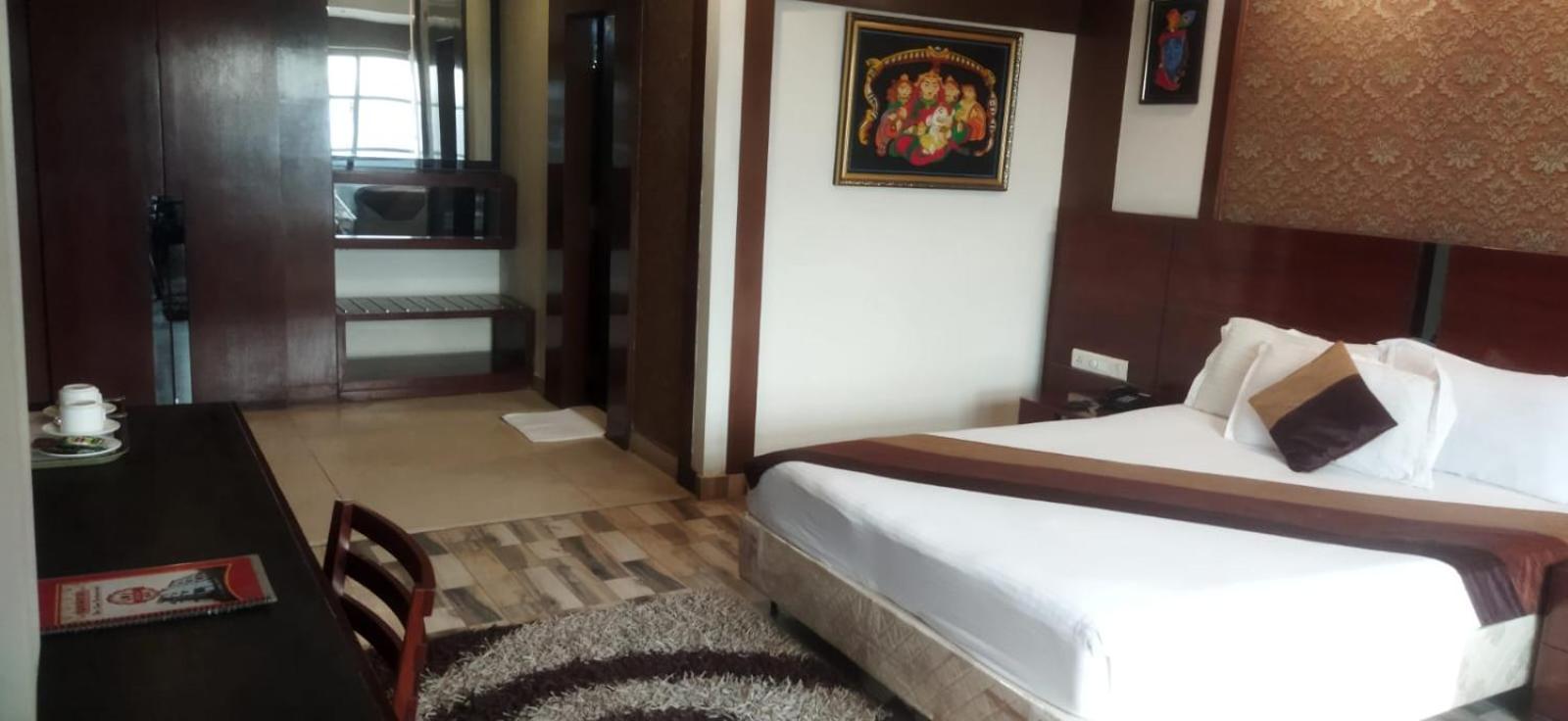 Hotel Ambassador Chocolate Inn Kalyani Bagian luar foto