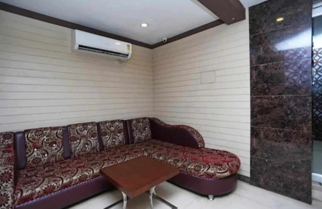 Hotel Ambassador Chocolate Inn Kalyani Bagian luar foto